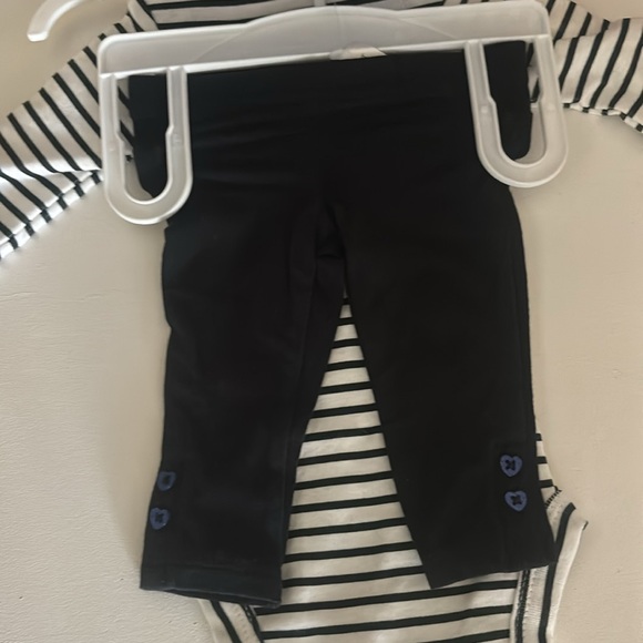 Carter’s three-piece outfit set newborn - Picture 3 of 8